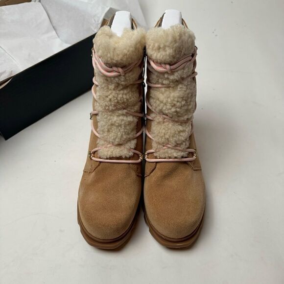 WOMEN'S JOAN OF ARCTIC™ WEDGE III LACE COZY BOOTIE New in Box - Picture 4 of 11